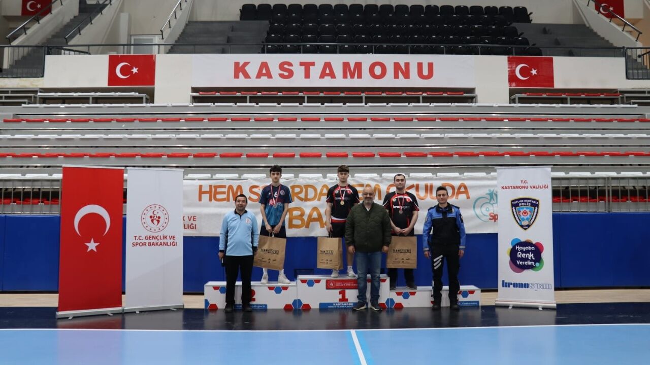 Kastamonu’da 19 Mayıs Coşkusu Sporla Buluştu (3)