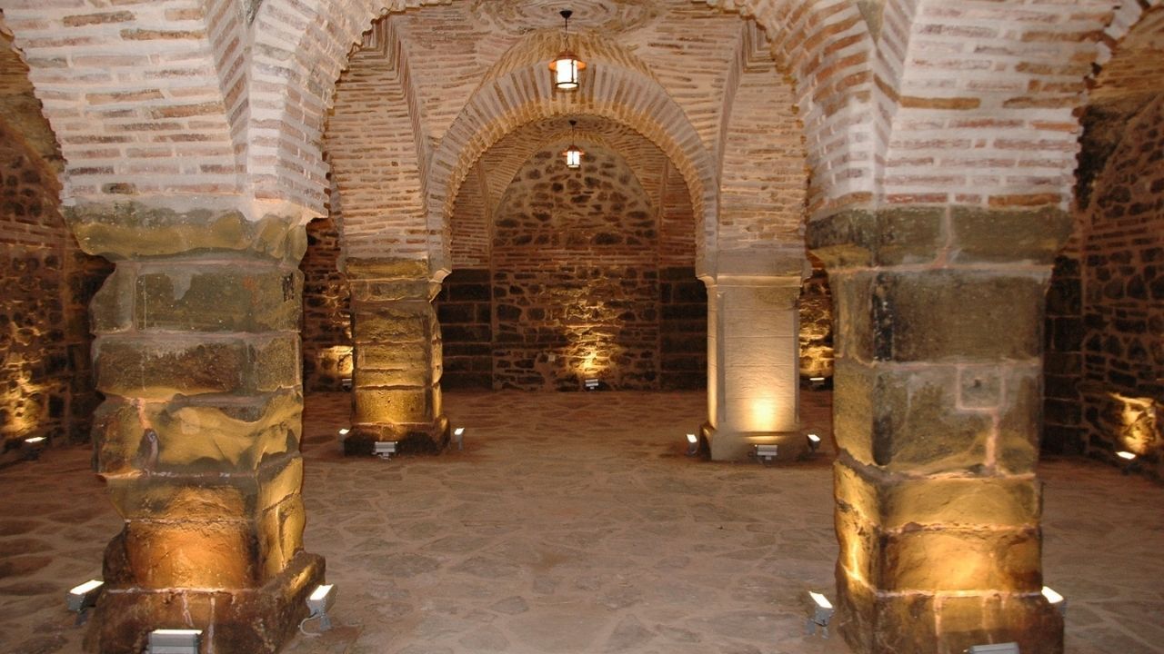 Kastamonu’da 600 Yıllık Hanın Sessizliği Bozuldu Restorasyon Sonrası Çatladı (6)