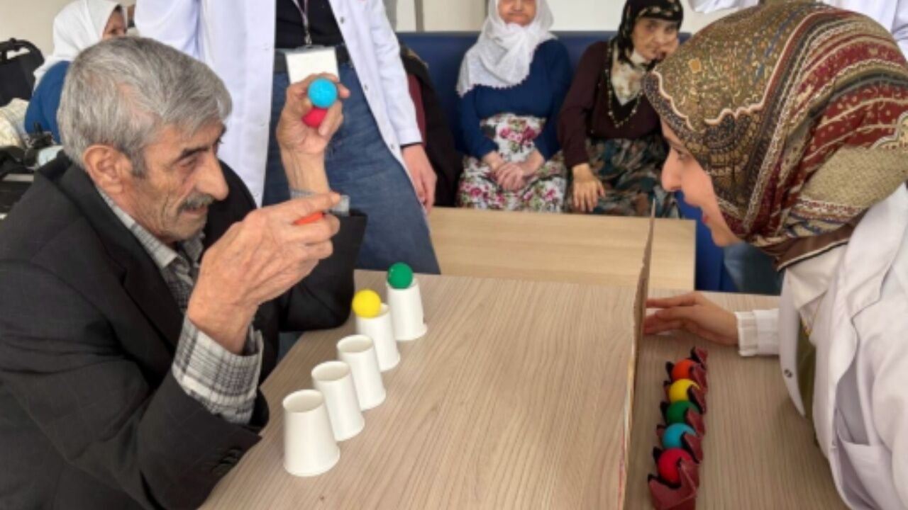 Kastamonu’da Gençlerden Huzurevine Anlamlı Ziyaret (2)