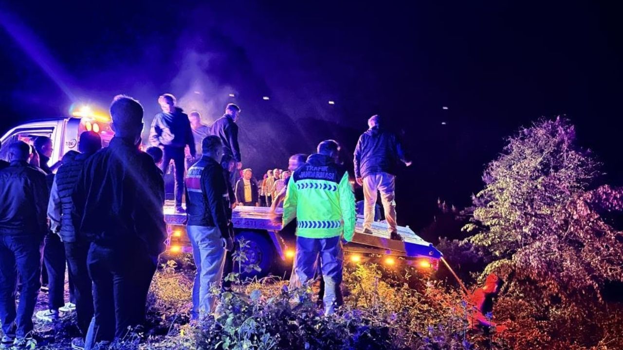 Kastamonu’da Korkunç Kaza Nişan Hazırlığına Gelen Genç Hayatını Kaybetti (3)