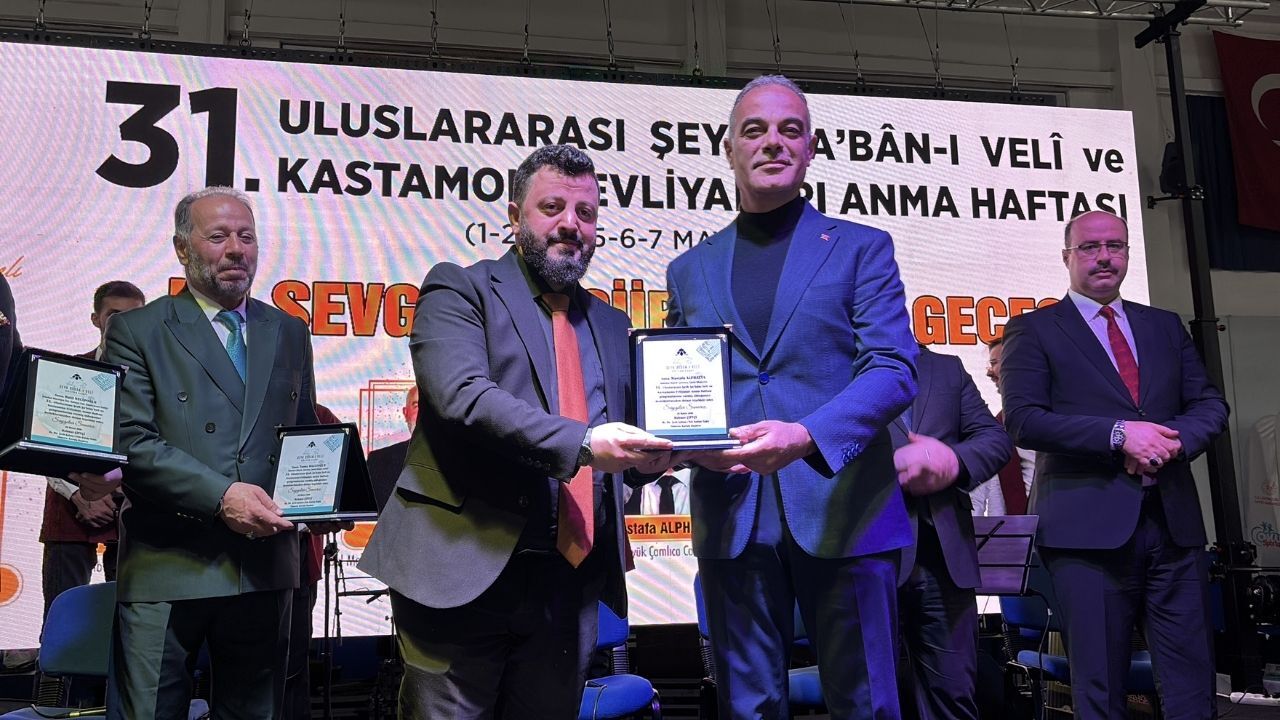 Kastamonu’da Manevi Gece Kur’an, Ilahi Ve Şiirlerle Gönüller Buluştu (8)