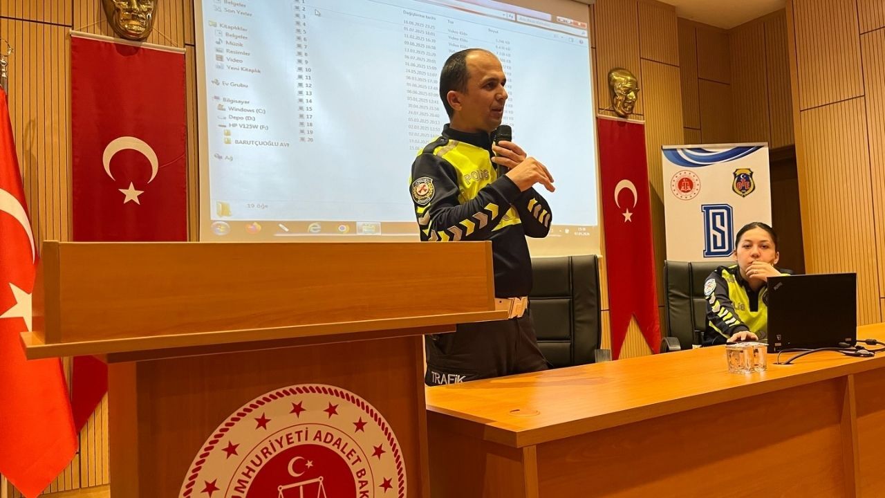 Kastamonu’da Trafik Güvenliği Için Farkındalık Konferansı (1)