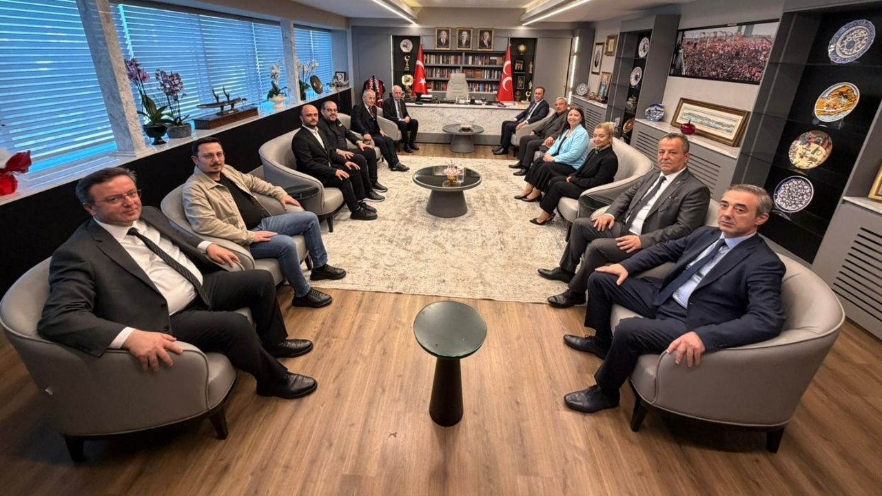 Kastamonulu Eski Bakan Başesgioğlu’ndan Mhp İstanbul’a Ziyaret (1)