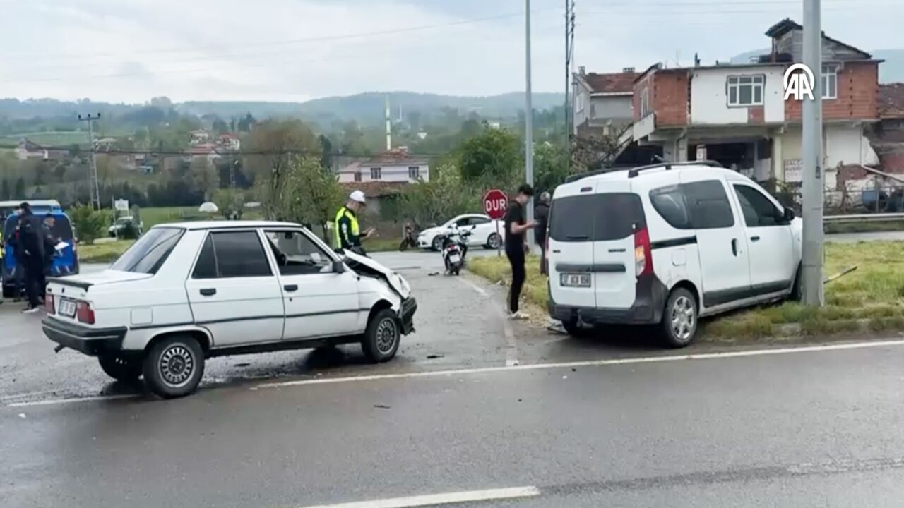 Kastamonulu Sürücüler Samsun Da Çarpıştı (3)