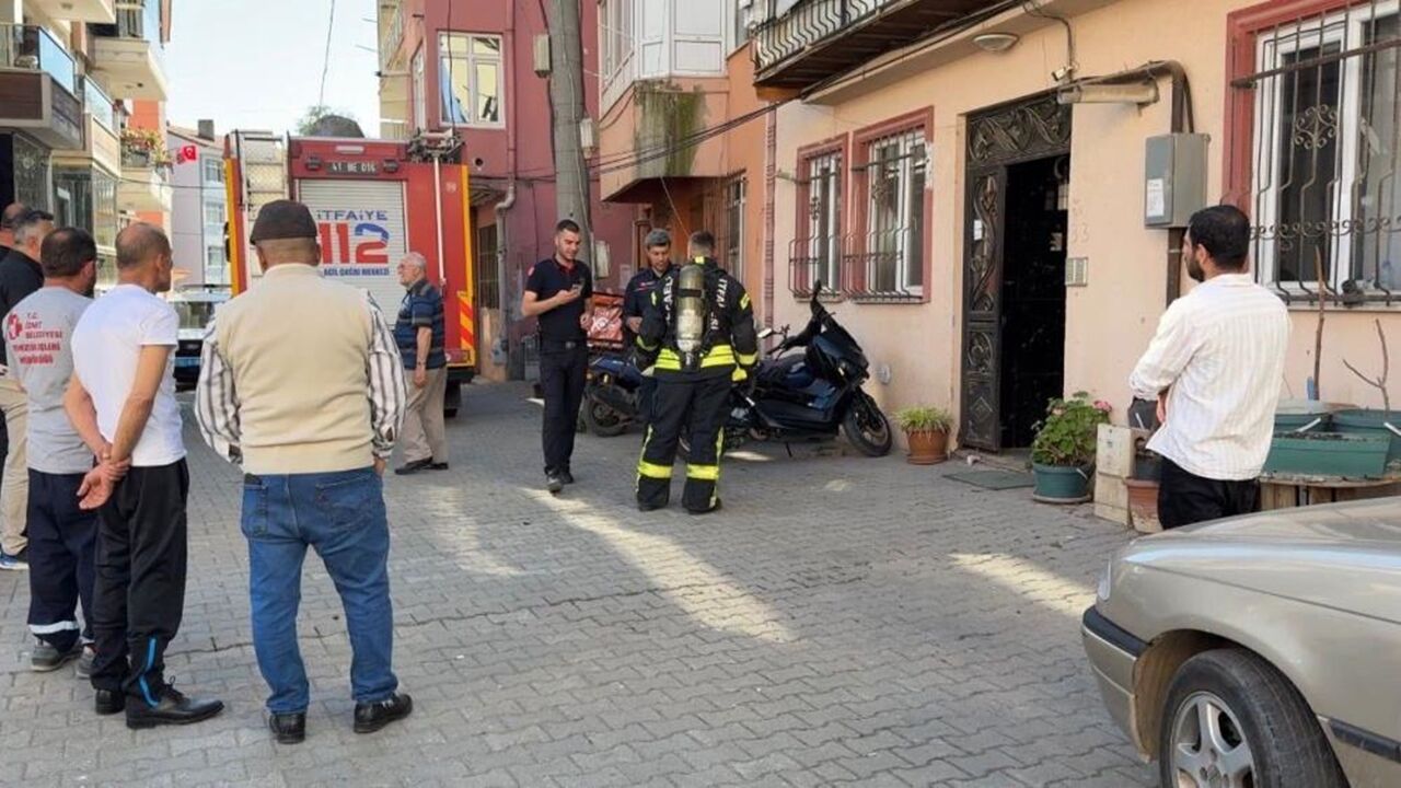Kötü Kokuların Geldiği Evden Ceset Çıktı (2)