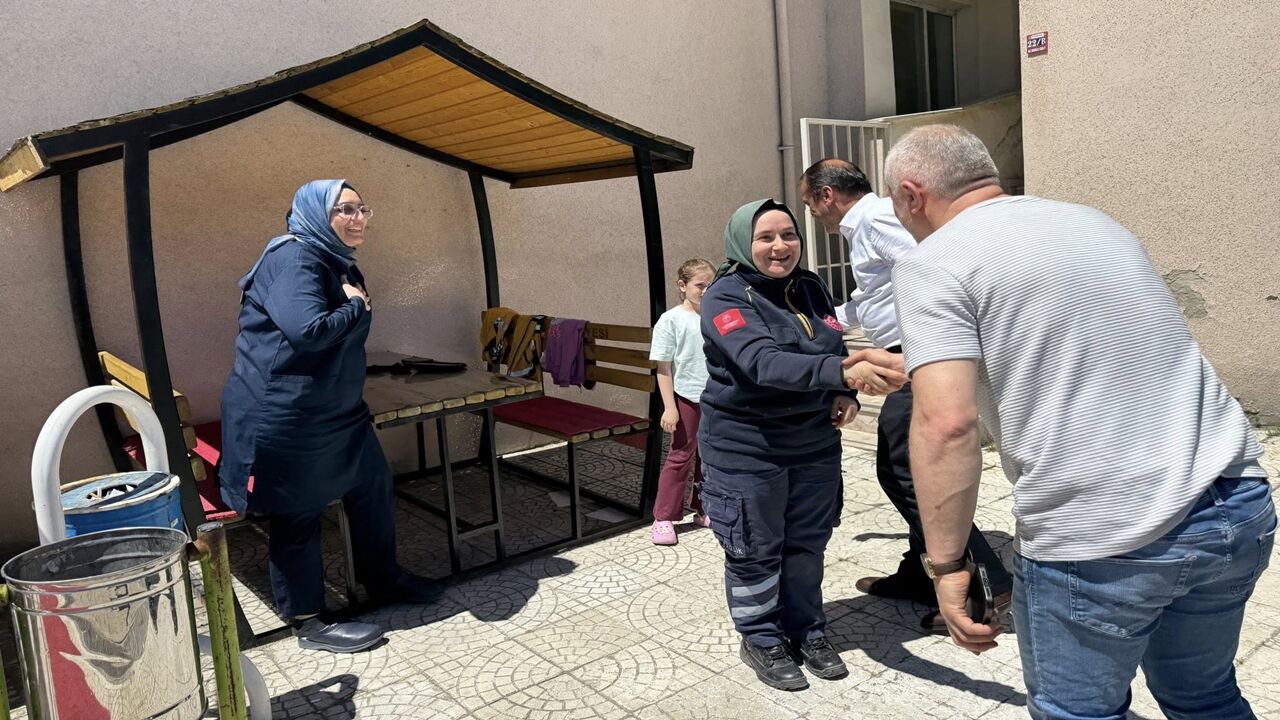 Metin Yamalı Görev Başı Personel (3)