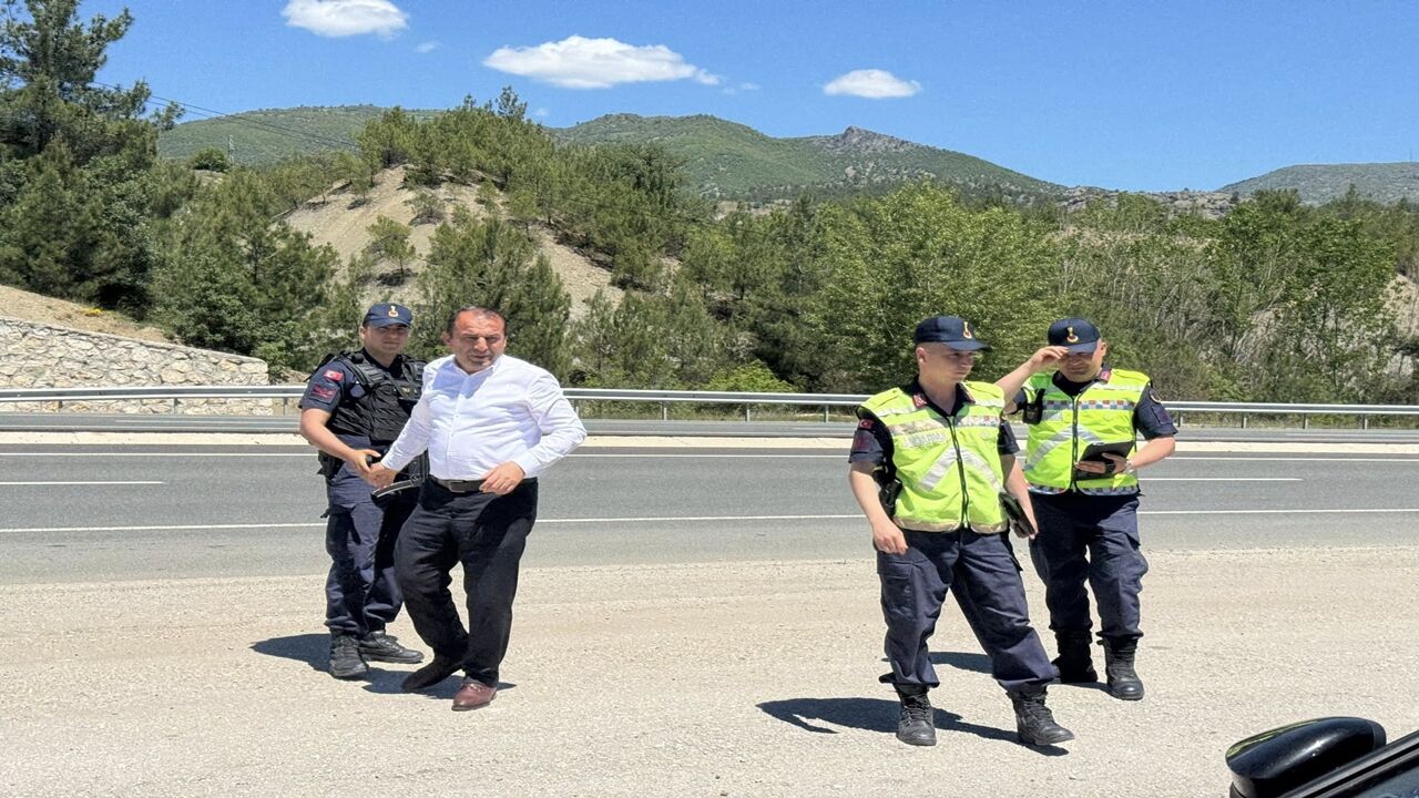 Metin Yamalı Görev Başı Personel (5)
