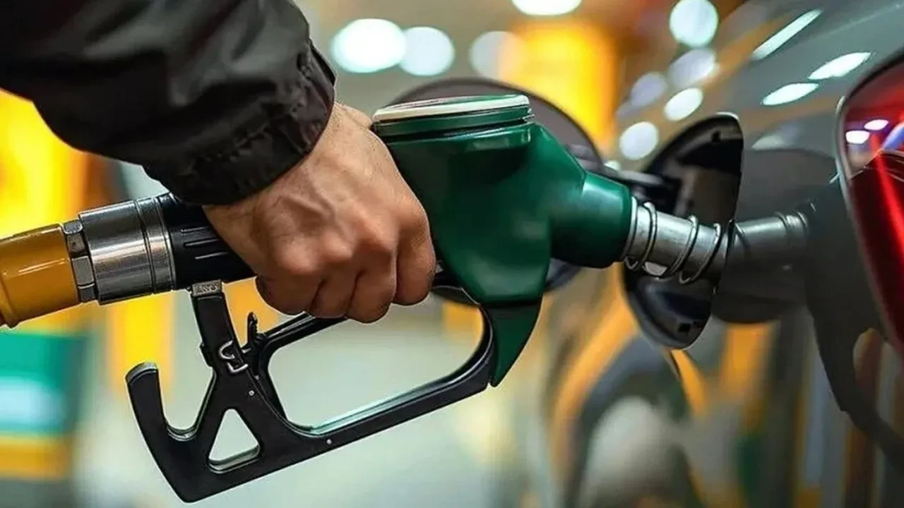 Motorinde Tabela Yine Değişiyor Zamdan Sonra Bu Kez Indirim Bekleniyor