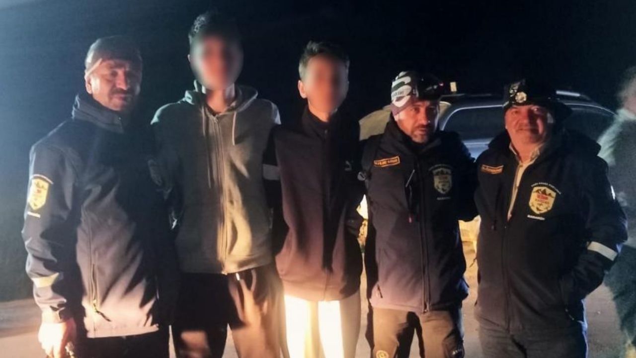 Ormanlık Alanda Kaybolmuşlardı Çocuklar Gece Yarısı Bulundu (2)