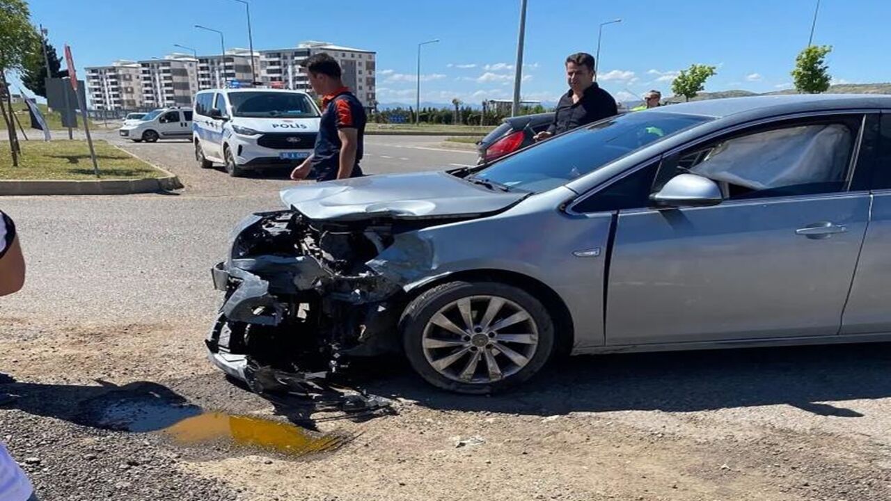 Siirtte Feci Kaza 6 Yaralı (3)
