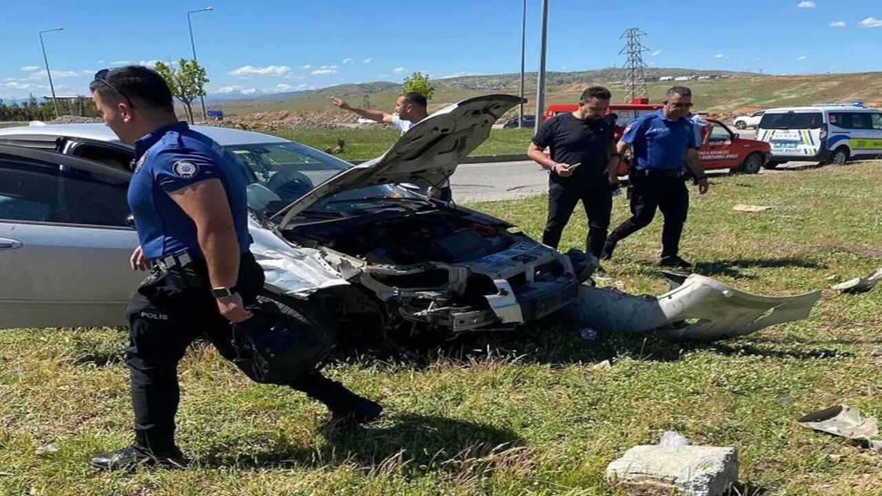 Siirtte Feci Kaza 6 Yaralı (4)
