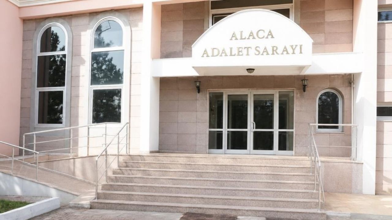 Sokak Ortasında Bıçaklı Kavga 17 Yaşındaki Şüpheli Tutuklandı (2)