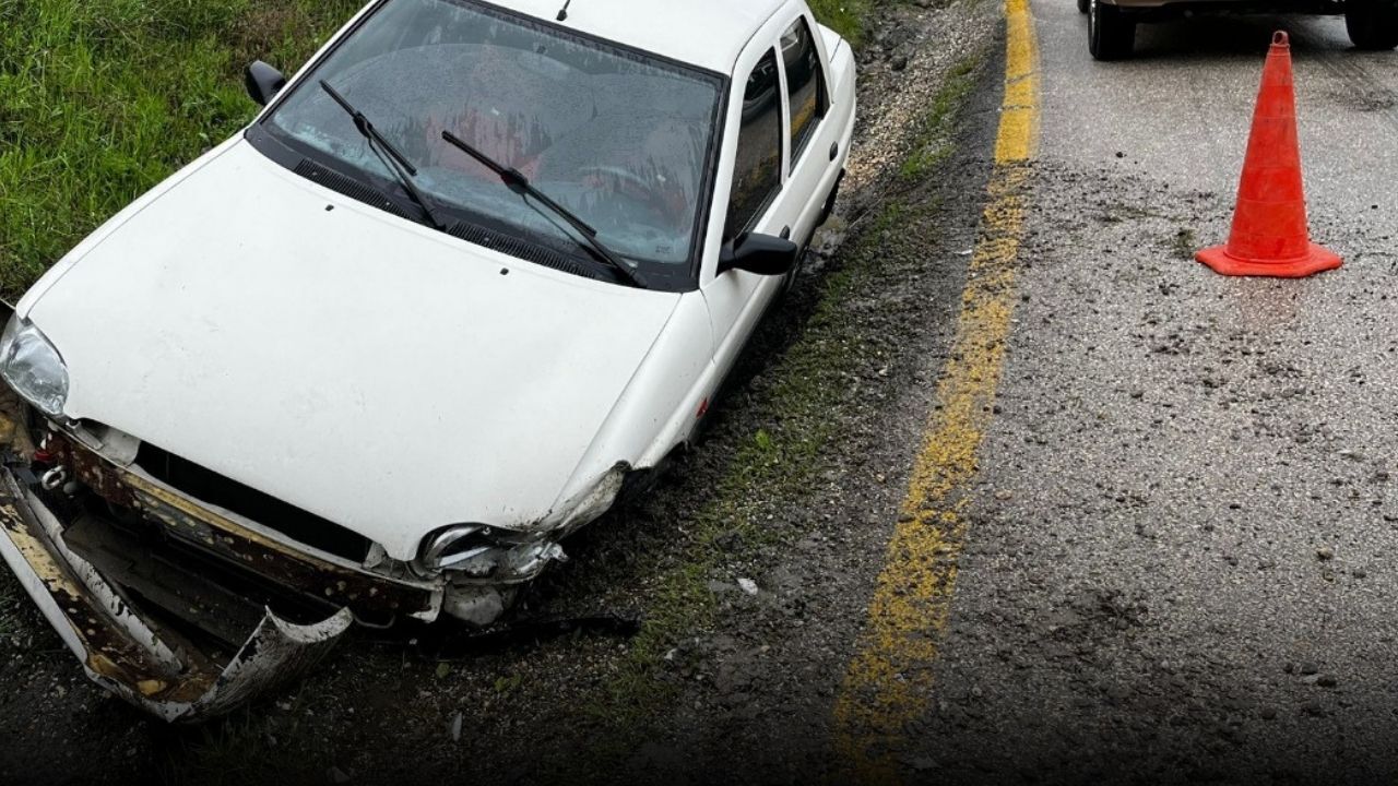 Son Dakika! Kastamonu Tosya Yolunda Kaza 3 Kişi Yaralandı
