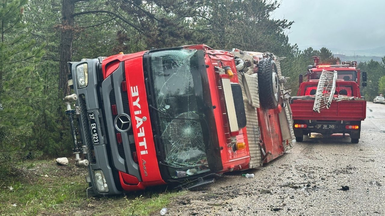 Son Dakika Kastamonu’da Yangına Giden Itfaiye Aracı Devrildi! 3 Yaralı (2)