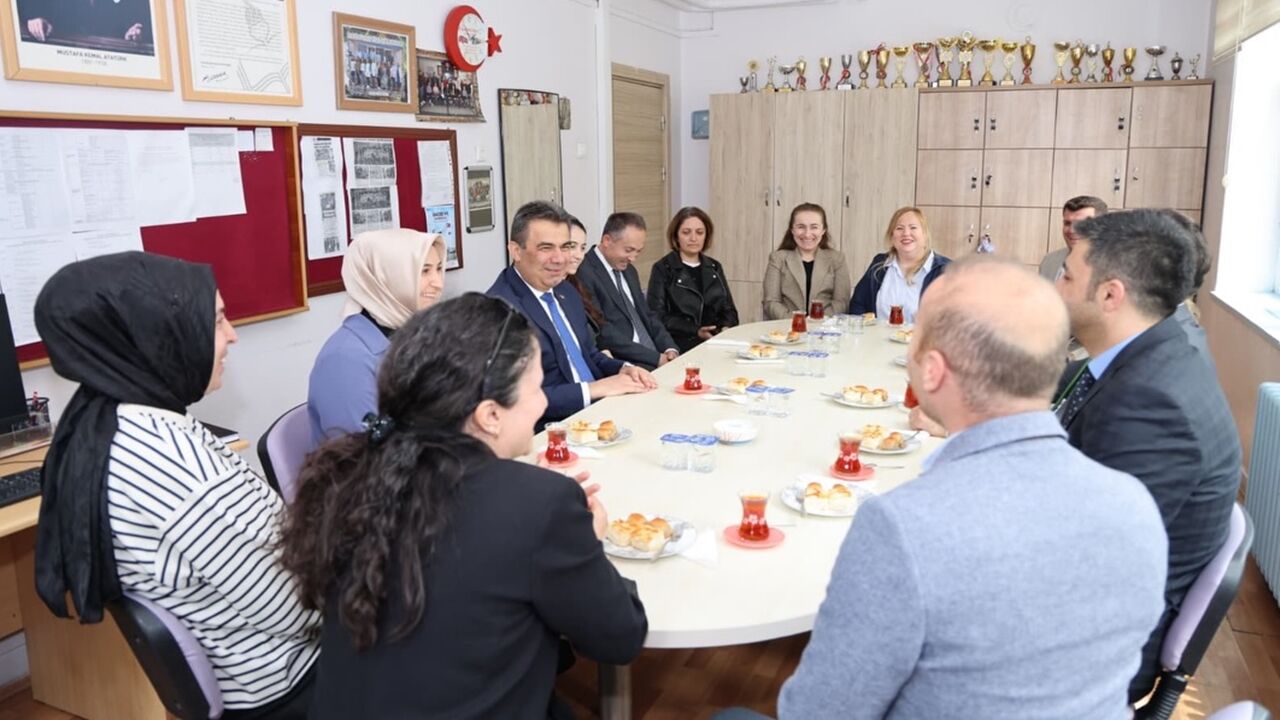 Taşköprü Muzafferettin Gazi İlkokulu Öğretmenleri (1)