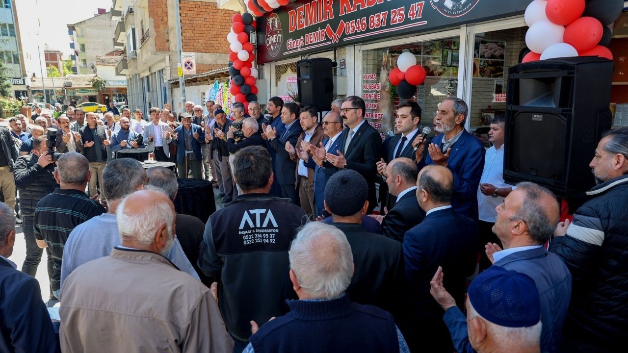 Taşköprü’de Demir Kasap Dualarla Hizmete Açıldı (4)