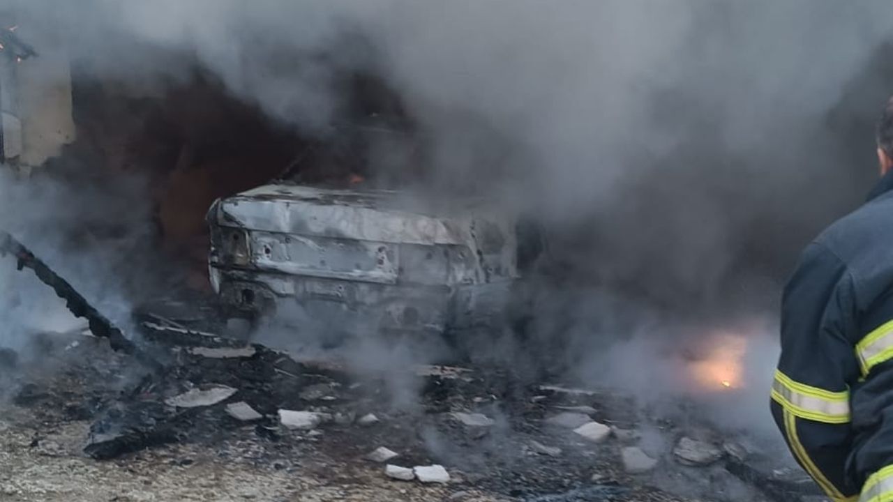 Taşköprü’de Garaj Yangını Paniği İtfaiye Ekipleri Zamanında Yetişti (4)