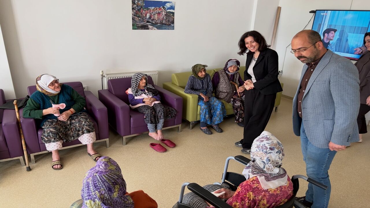 Tosya Belediye Başkanı Kavaklıgil Huzurevi (4)
