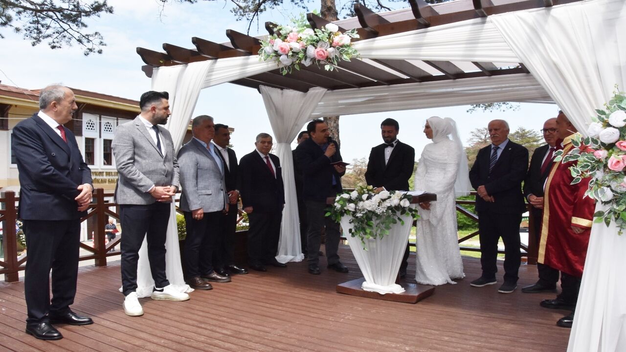 Tuğba Çetinkaya Ile Mücahit Selim Canata (4)