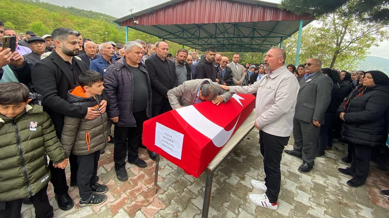 Uzman Çavuştoprağa Verildi (1)