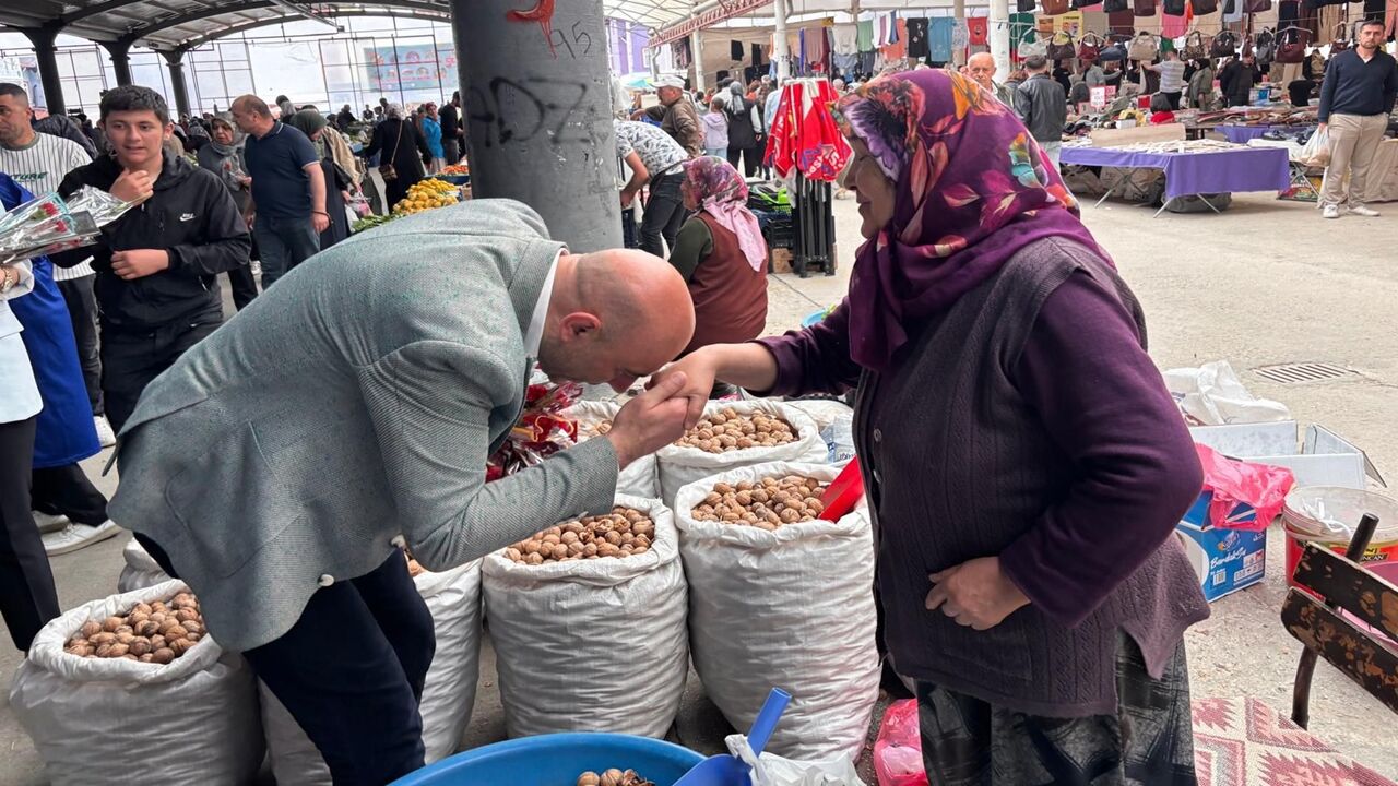 Yaşar Özdemir Pazar Çiçek (1)
