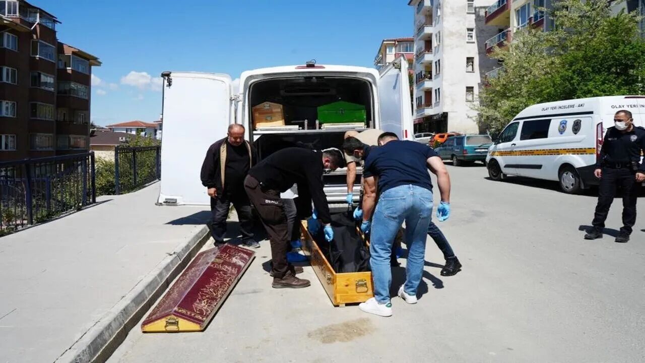 10 Gün Cansız Bedenle Uyudu (1)