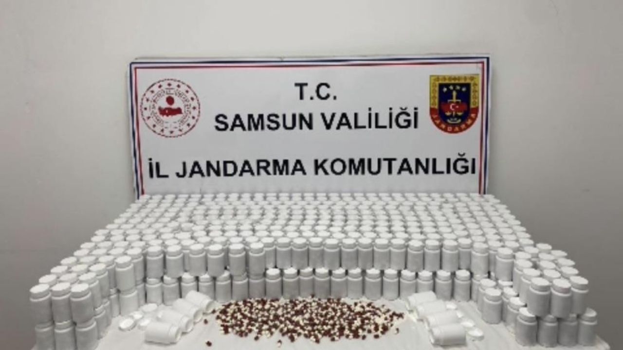 22 Yaşındaki Genç Kadın 47 Bin Hapla Yakalandı (2)