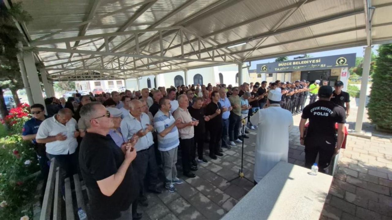 Ağır Grip Geçiriyordu Genç Polis Memuru Evinde Ölü Bulundu (5)
