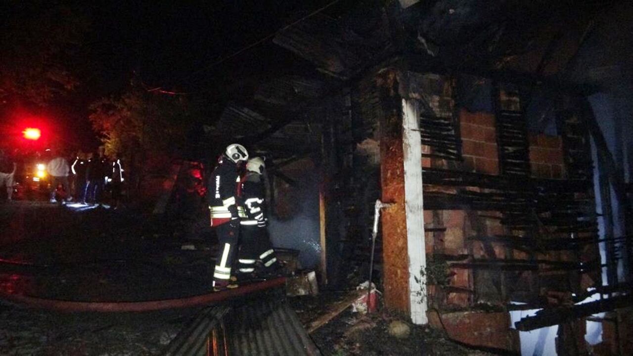 Akmescit Yangın (2)