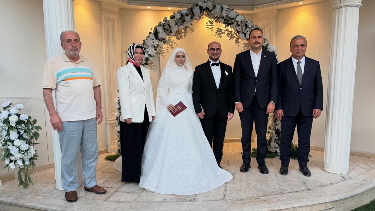 Boşhekim Dünyaevine Girdi (4)