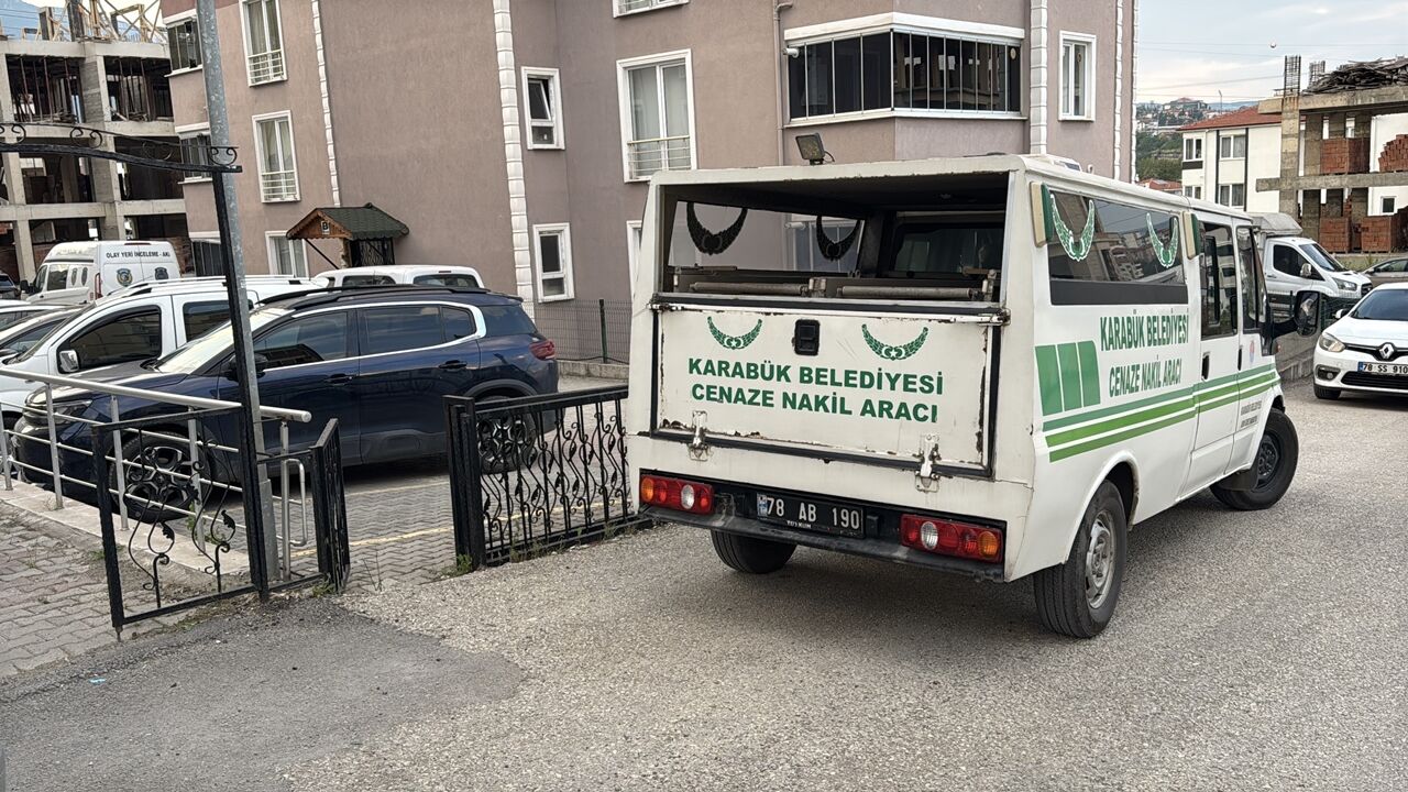 Cenaze Aracı