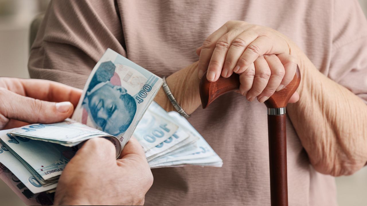 Emeklinin Temmuz Zammında 3 Senaryo En Düşük Maaş Için Yeni Hesap Ortaya Çıktı