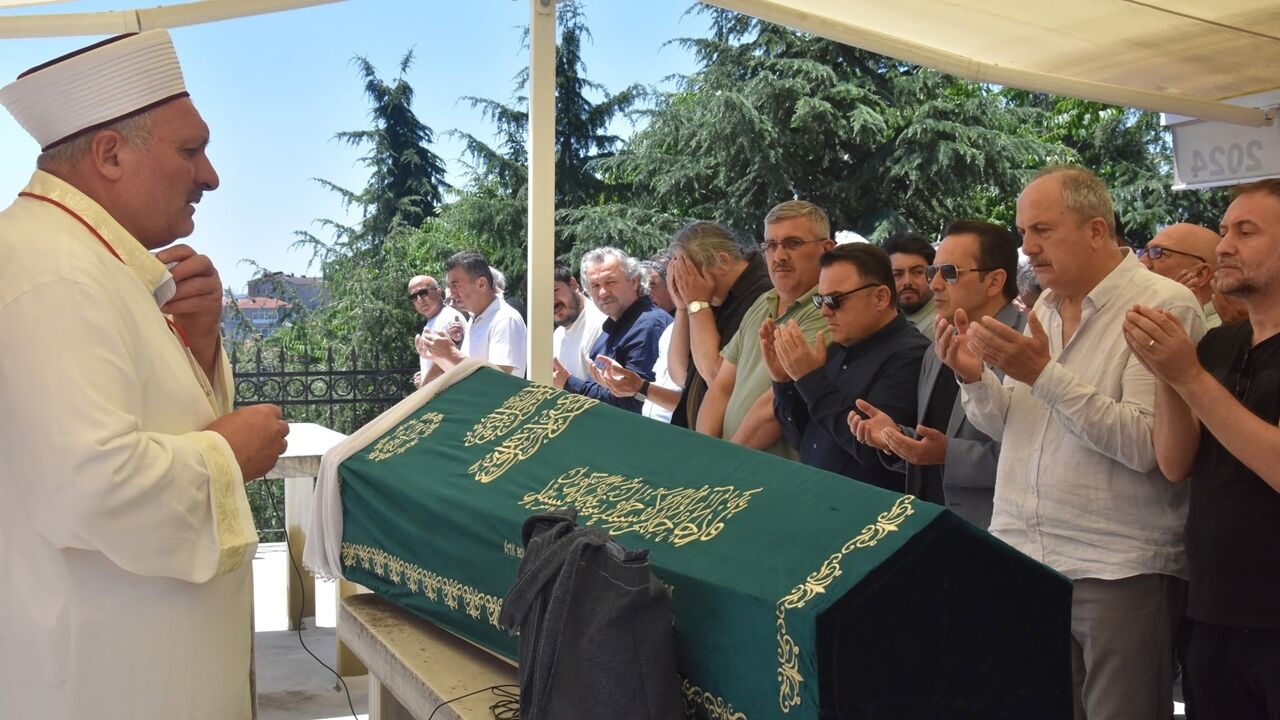 Esma Kezban Çetinkaya (2)