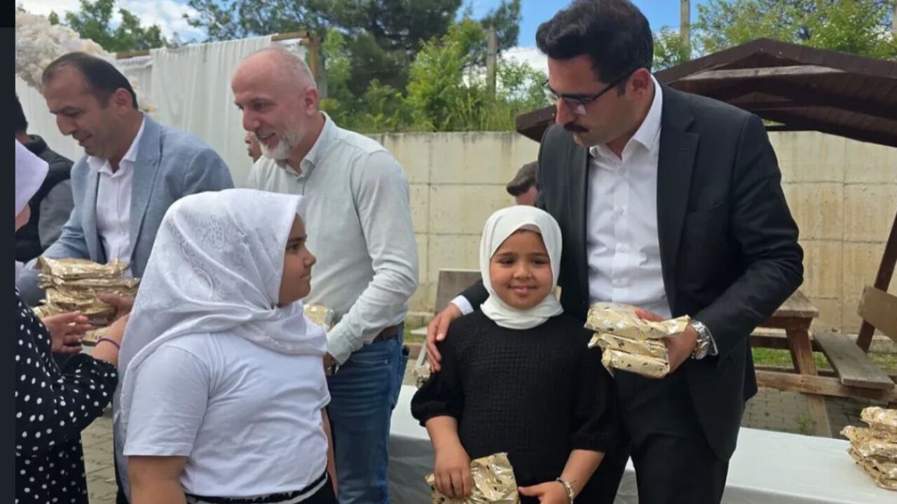 Hanönü’nde Minik Öğrencilerden Yıl Sonu Gösterisi Büyük İlgi Gördü (1)