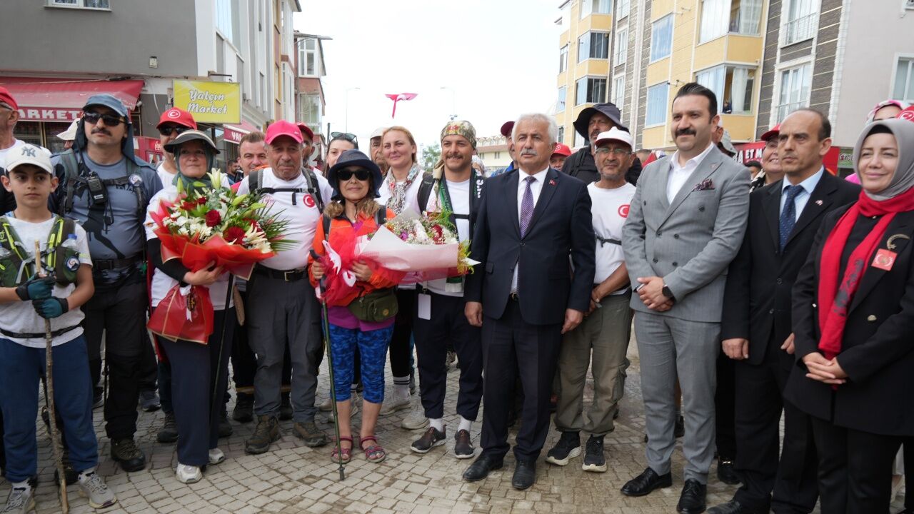 İstiklal Yolu Yürüyüşü’nde Katılımcılar Seydiler’de