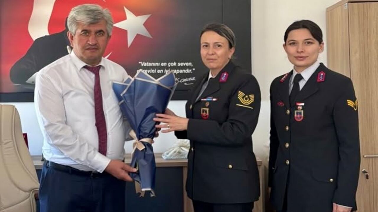 Jandarmadan Büyüklere Vefa (5)