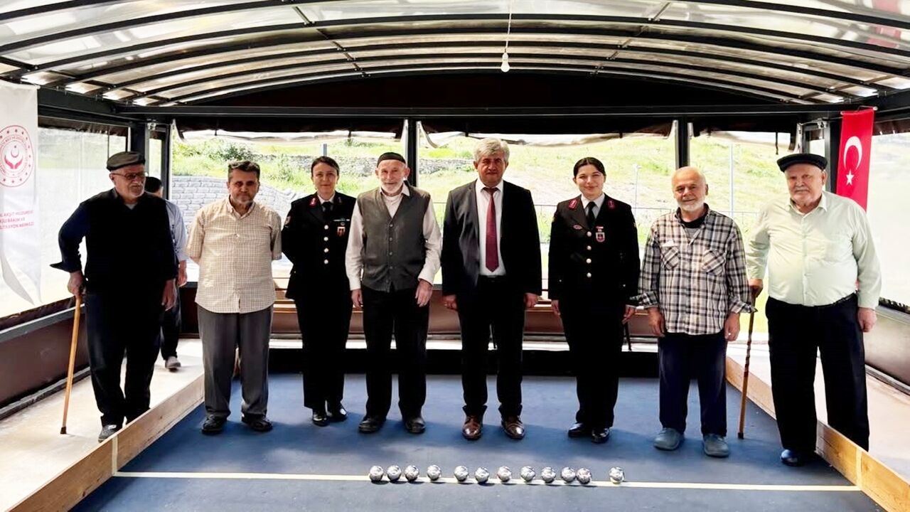 Jandarmadan Büyüklere Vefa (6)