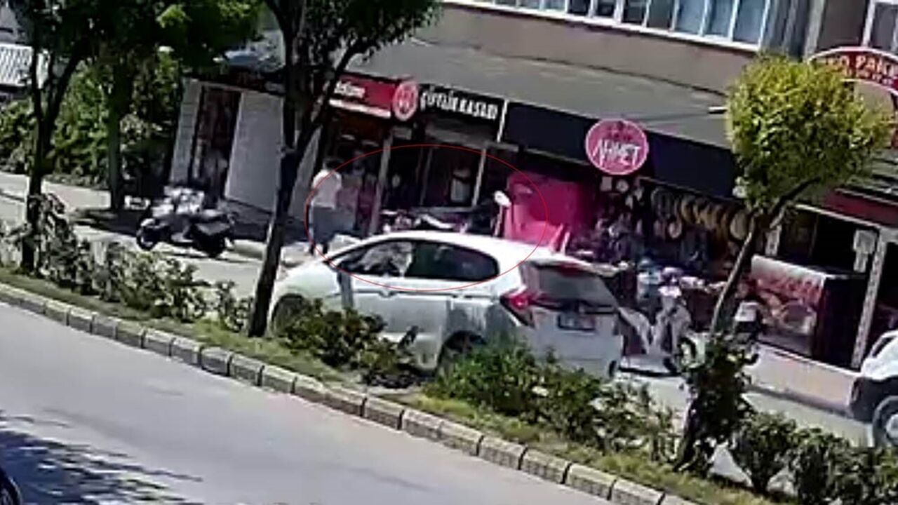 Karne Alan Öğrenciye Otomobil Çarptı (2)