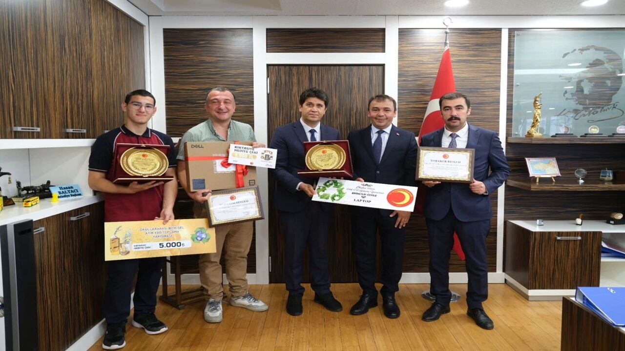 Kastamonu Belediyesi Atık Pil Ödül (4)