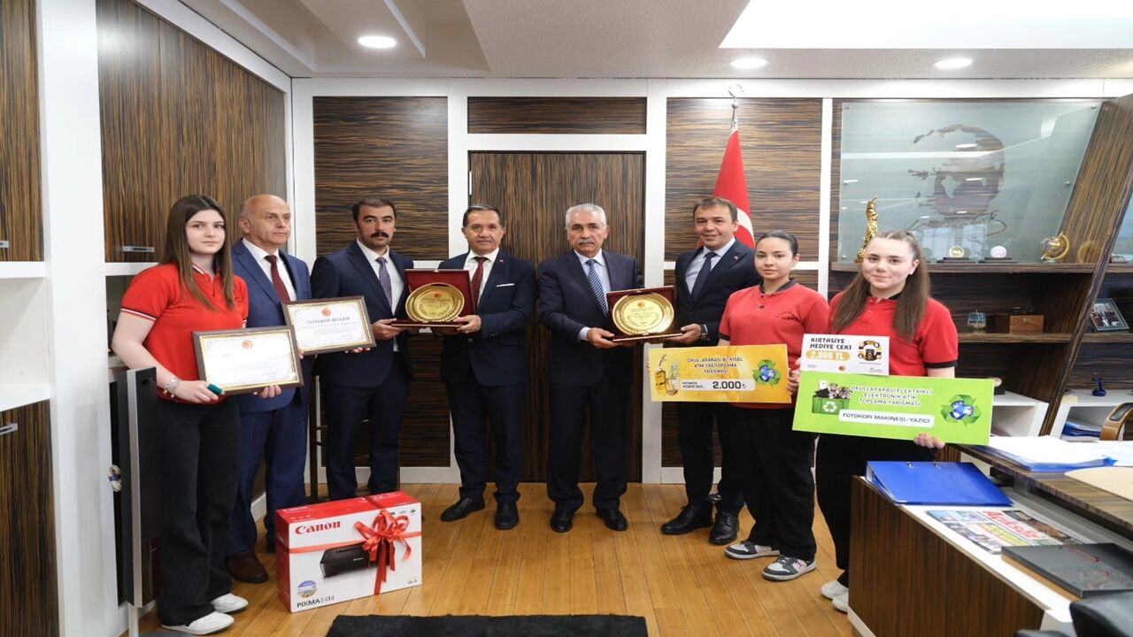 Kastamonu Belediyesi Atık Pil Ödül (7)