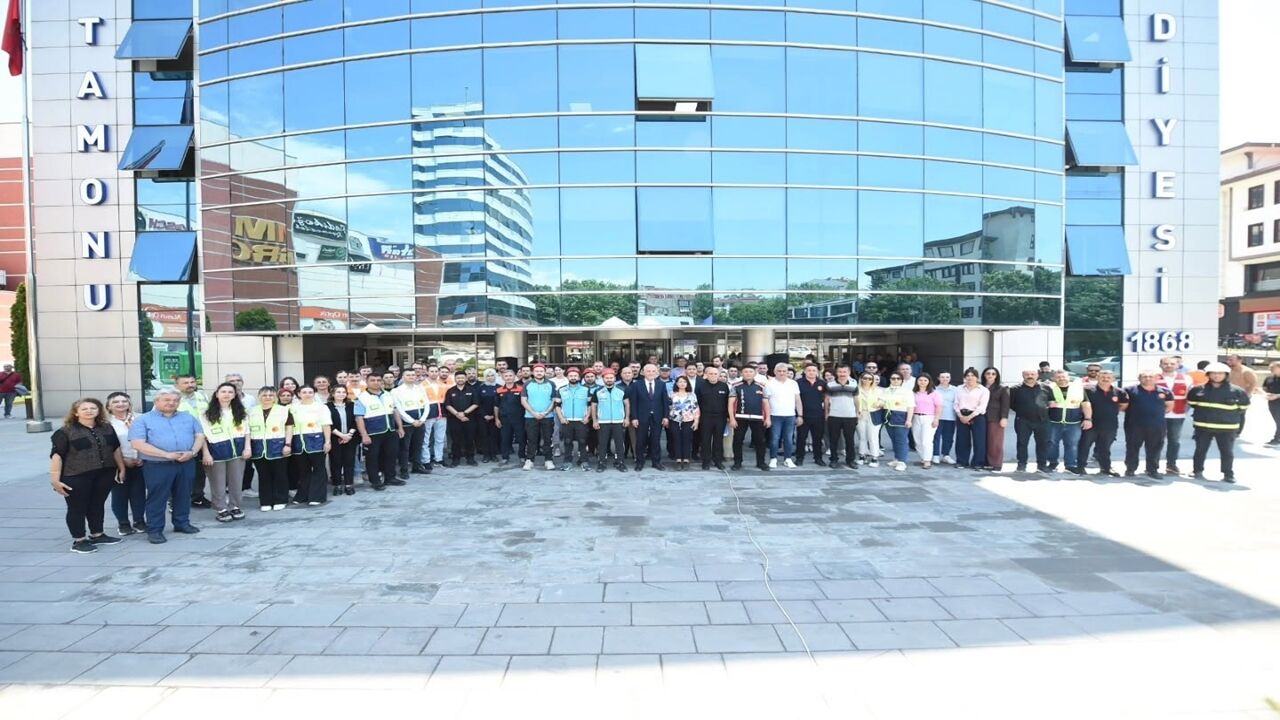 Kastamonu Belediyesi Hareketli Bir Gün Geçirdi (3)