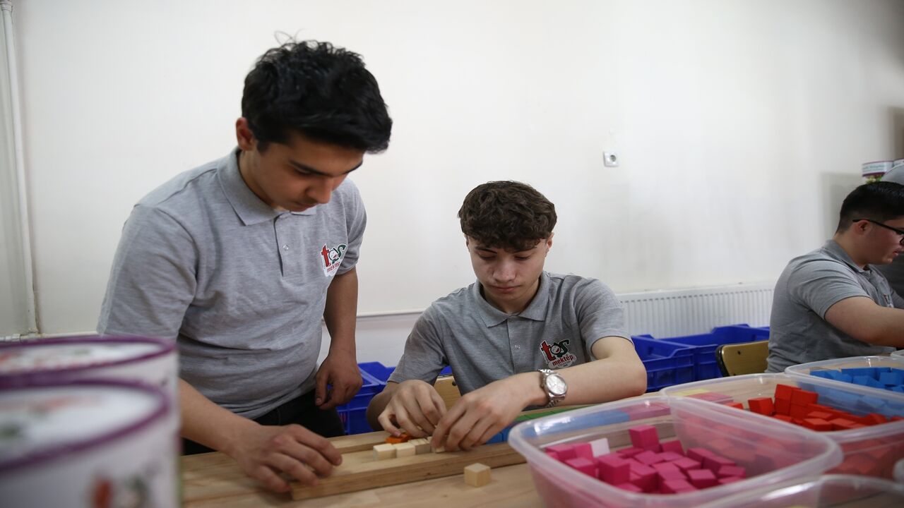 Kastamonu Da Fabrika Gibi Okul Taş Mektep (2)