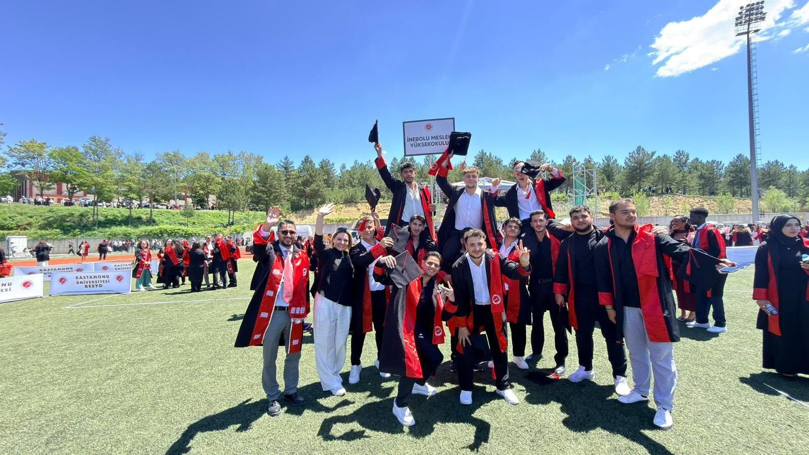 Kastamonu Üniversitesinde Mezuniyet Coşkusu (4)