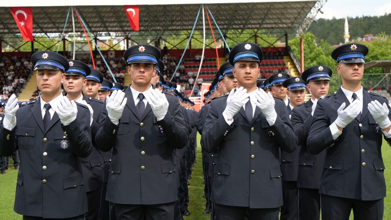 Kastamonu’da Gurur Günü 479 Polis Adayı Yemin Ederek Mezun Oldu (3)
