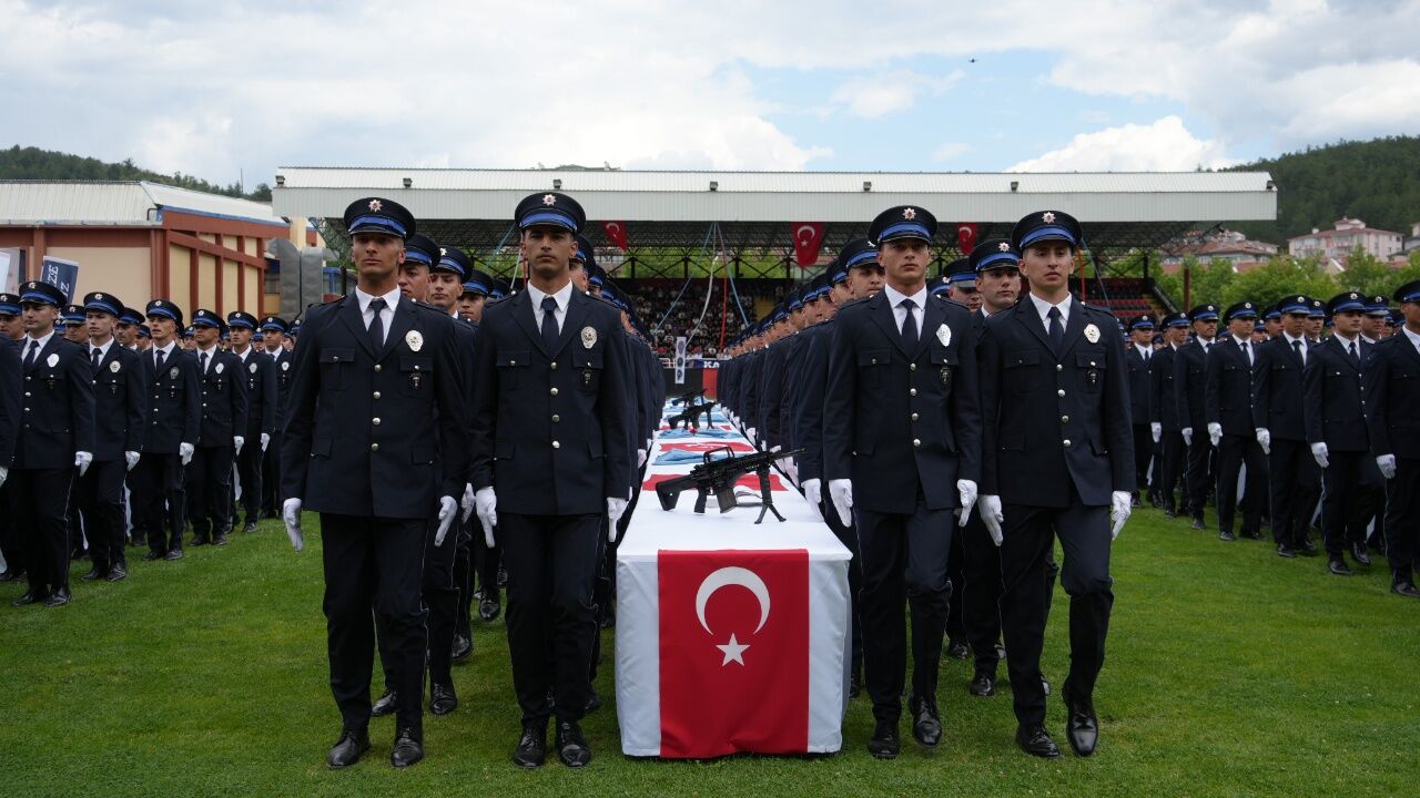 Kastamonu’da Gurur Günü 479 Polis Adayı Yemin Ederek Mezun Oldu