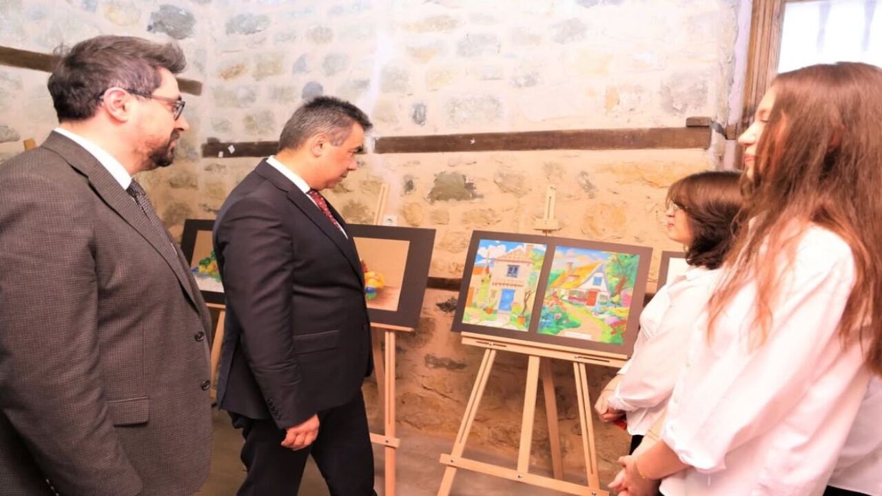 Kastamonu'da Sanat Rüzgarı! Bi̇lsem Öğrencilerinin Eserleri Sergide Buluştu (3)