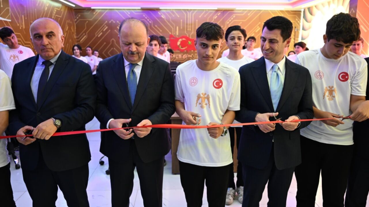Kastamonu’da Siber Güvenlik Hamlesi Öğrenciler İçin Si̇beray Sınıfı Açıldı2
