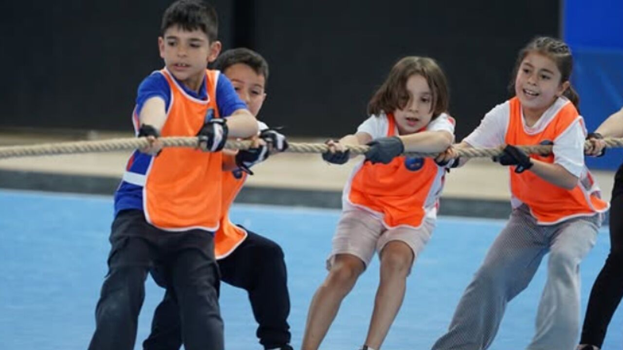 Kastamonu’da Spor Şöleni İlkokul Öğrencileri Yeteneklerini Sergiledi (1)