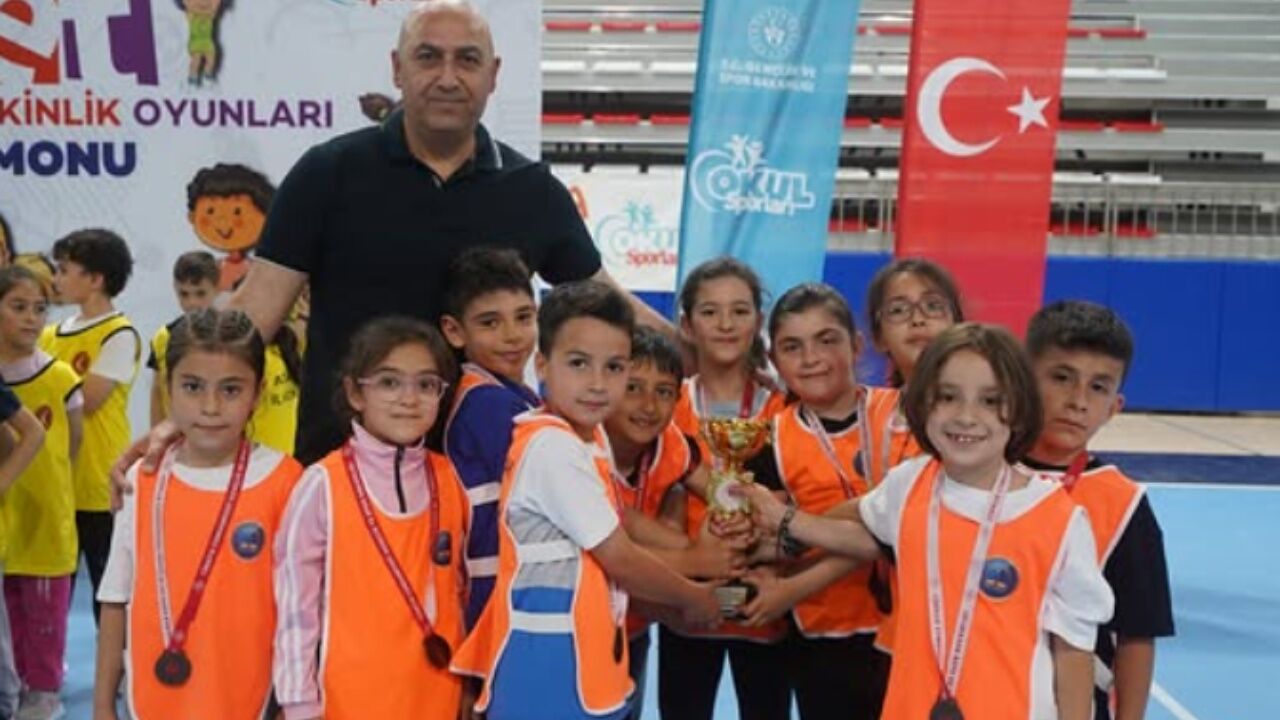 Kastamonu’da Spor Şöleni İlkokul Öğrencileri Yeteneklerini Sergiledi (2)