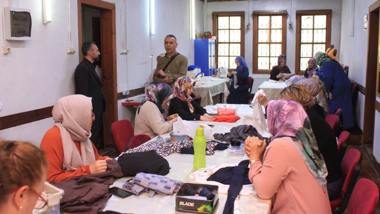 Kuzka Kadın Inceleme (1)